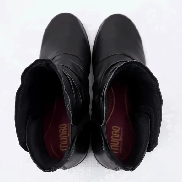 New! MUNRO Scout Water Resistant Ankle Booties US 7 Wide