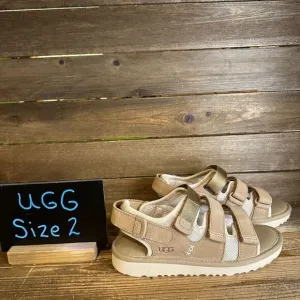 New NIB Big Kids UGG Golden Coast Multistrap Tan Suede Comfort Sandals Size 2 Y‎