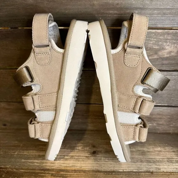 New NIB Big Kids UGG Golden Coast Multistrap Tan Suede Comfort Sandals Size 2 Y‎