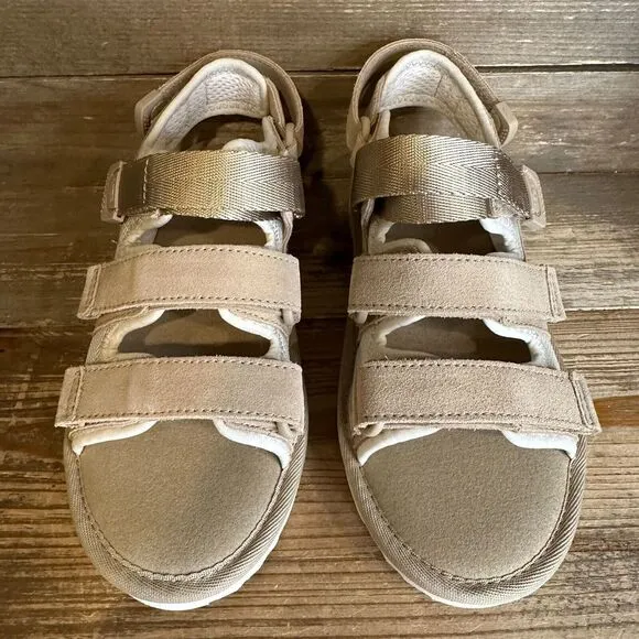 New NIB Big Kids UGG Golden Coast Multistrap Tan Suede Comfort Sandals Size 2 Y‎