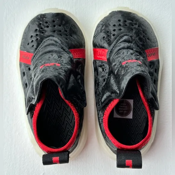 NEW Nike Lebron XVII Dunked Water Shoes size 5c