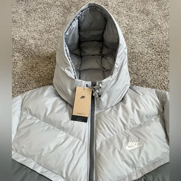 New Nike Storm Fit Windrunner Primaloft Hooded Puffer Jacket Silver Grey XXL 2XL