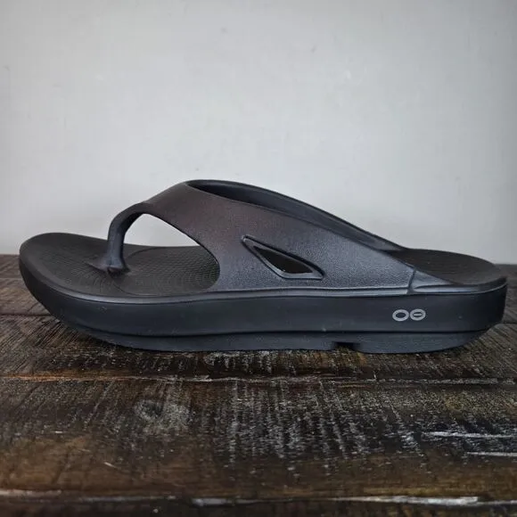 NEW Oofos Ooriginal Mens Size 12 Recovery Slip-On Flip Flops Beach Sandals Black