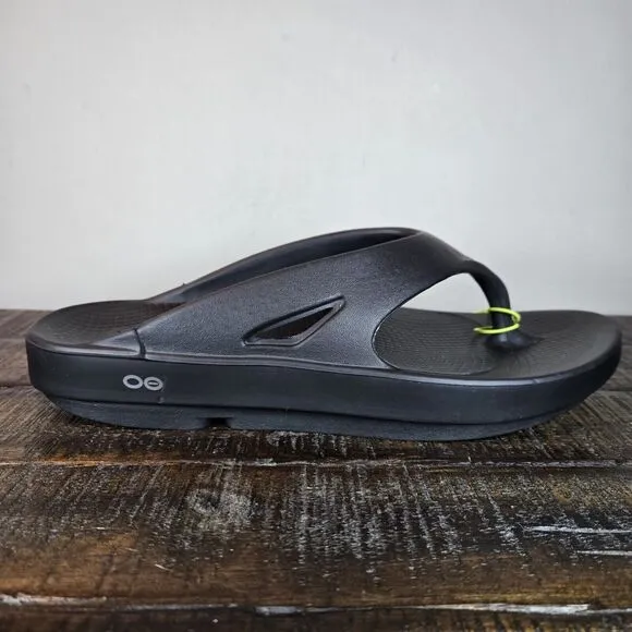 NEW Oofos Ooriginal Mens Size 12 Recovery Slip-On Flip Flops Beach Sandals Black
