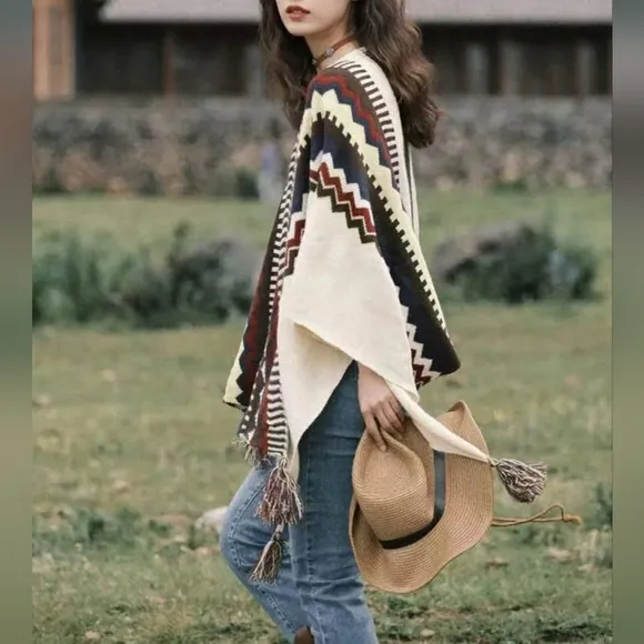 New Southwestern Native Knit Tassel Fringe Poncho Sweater Cardigan Cream Red