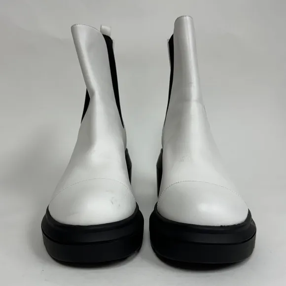 New Stuart Weitzman White Chelsea Ankle Boots Chunky Lug Sole Size 39 8.5 $650