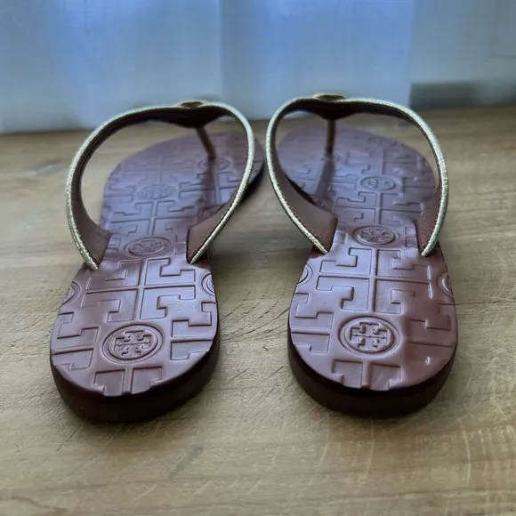 New Tory Burch Thora Reverse Sandals in Spark Gold Size 5