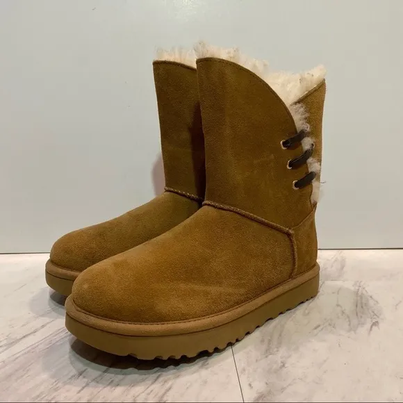 New! UGG Constantine Chestnut Short Boots 6