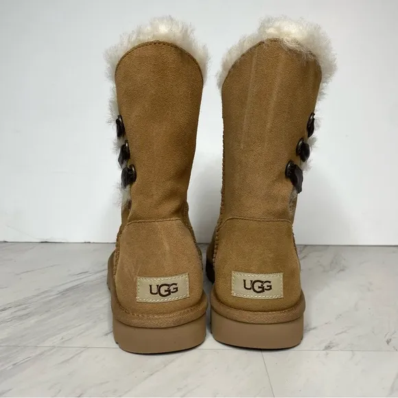 New! UGG Constantine Chestnut Short Winter Boot 8