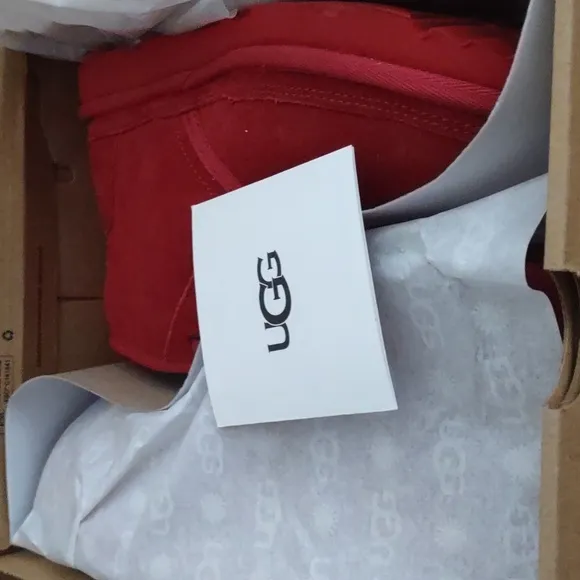 New ugg red short laced booties sz 6 chukka boots