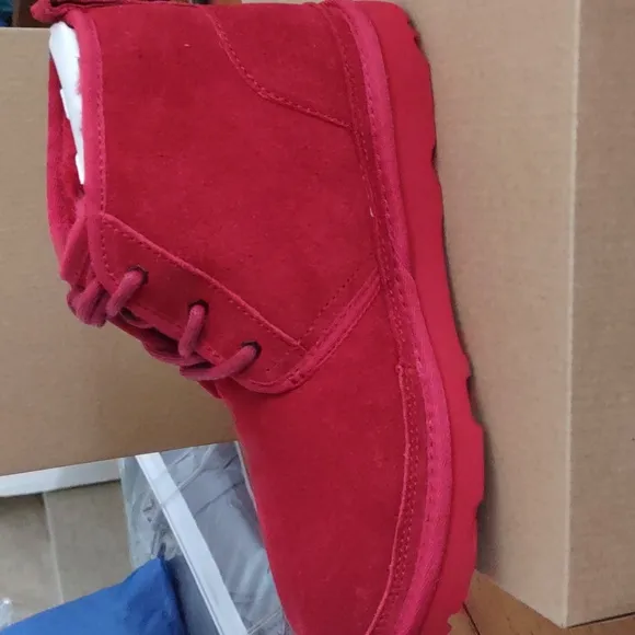 New ugg red short laced booties sz 6 chukka boots