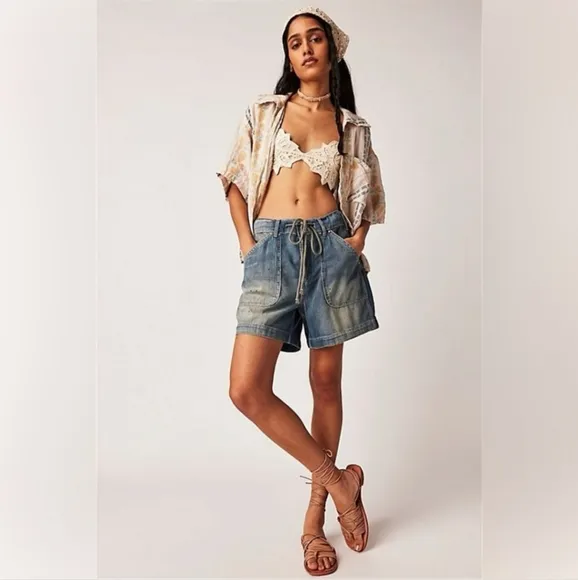 *NEW* We The Free Second Chances low slung pull on short Size XS