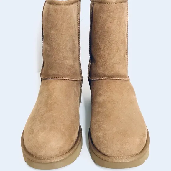 NEW-Women’s UGG Classic Short II boots