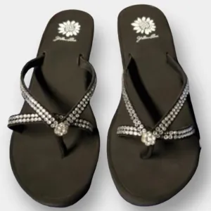 NEW Yellow Box Stormy Rhinestone Flip Flops Brown Coco Size 8.5
