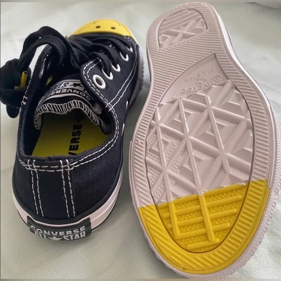 •NEW•Converse Chuck Taylor All Star Smiley Low Top Sneakers