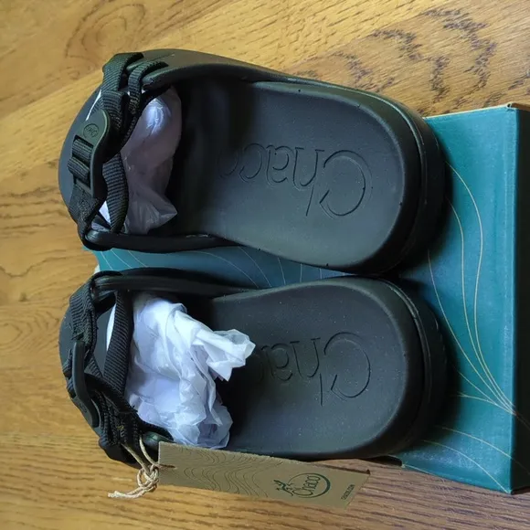 NIB Chaco Chillos Slide Sandals Black Adjustable Strap Sandal Kids Size 4