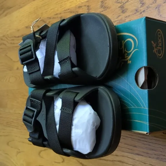 NIB Chaco Chillos Slide Sandals Black Adjustable Strap Sandal Kids Size 4