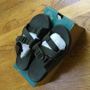 NIB Chaco Chillos Slide Sandals Black Adjustable Strap Sandal Kids Size 4