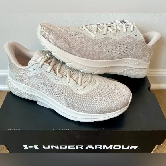 NIB Men's Under Armour HOVR‎ Turbulence 2 Running Shoes, Summit White