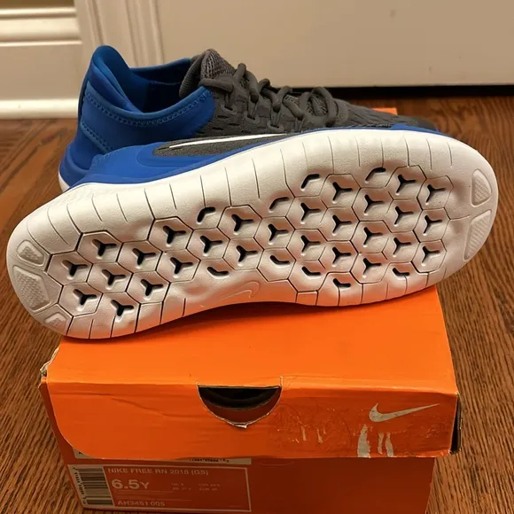 NIB Nike Free RN2018 GS Big Boys Kids Size 6.5 M  Youth Blue Gray Gunsmoke