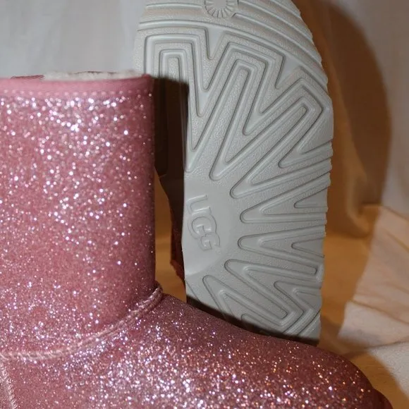 NIB UGG GLITTER‎ METALLIC CLASSIC SHORT PINK BOOTS YOUTH 4 WOMEN'S 5.5-6