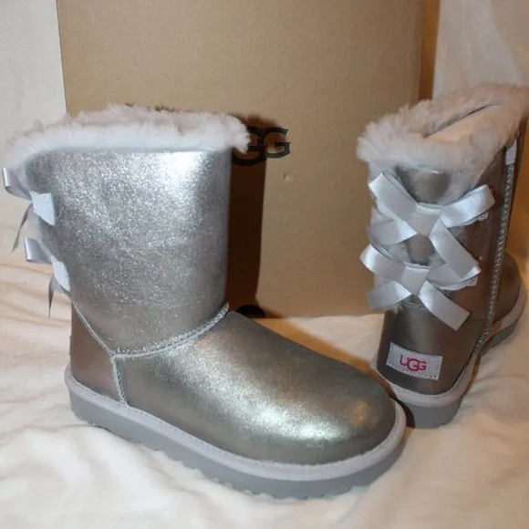 NIB UGG WOMEN'S CLASSIC SHORT GLISTEN SPARKLE BOW‎ BOOTS SILVER