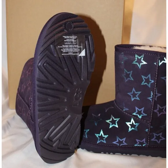 NIB UGG YOUTH 5 6 WOMEN'S 7 8 CLASSIC SHORT II IRIDESCENT STARS BOOTS PURPLE