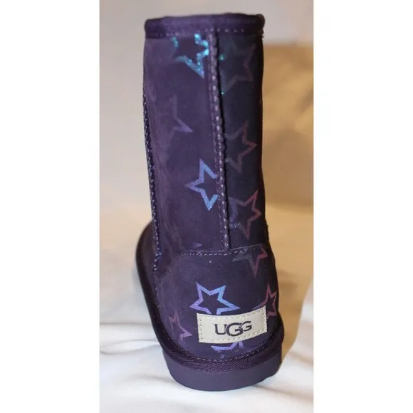 NIB UGG YOUTH 5 6 WOMEN'S 7 8 CLASSIC SHORT II IRIDESCENT STARS BOOTS PURPLE