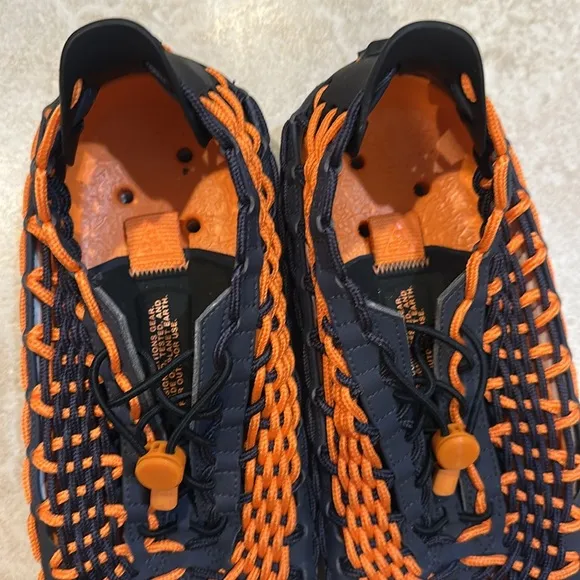 Nike ACG Watercat  Bright Men’s Water Hiking Shoes Sneakers 7 Sandals Orange