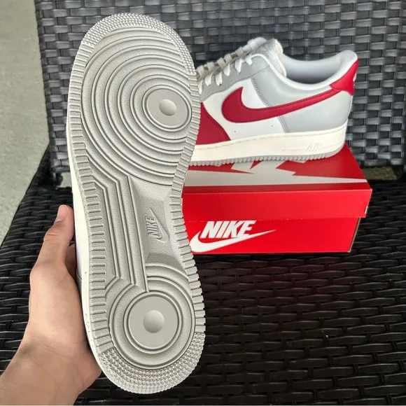 NIKE AIR FORCE 1 '07 LV8 GYM RED TOE Size 13