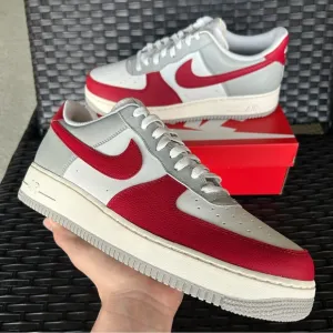 NIKE AIR FORCE 1 '07 LV8 GYM RED TOE Size 13
