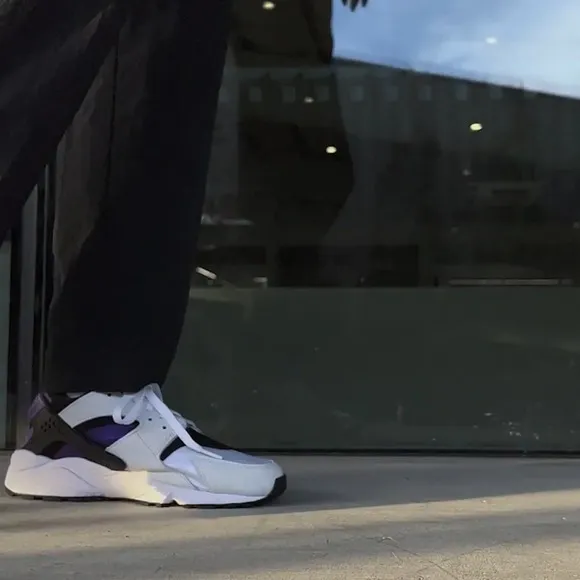 🆕Nike Air Huarache Women's Shoes Size 8.5 NIB White/Wolf Grey/Chlorophyll/Black