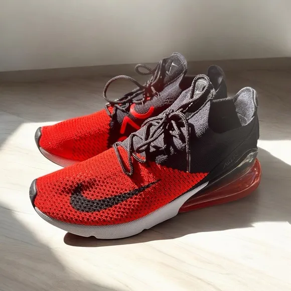 Nike Air Max 270 FlyKnit Men's Red and Black Running Shoes sz 10