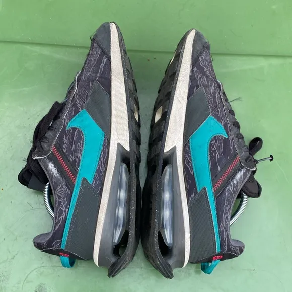 Nike Air Max PRE-DAY SE Black Fresh Water Trainers DH4642 001 Men’s Size 10.5