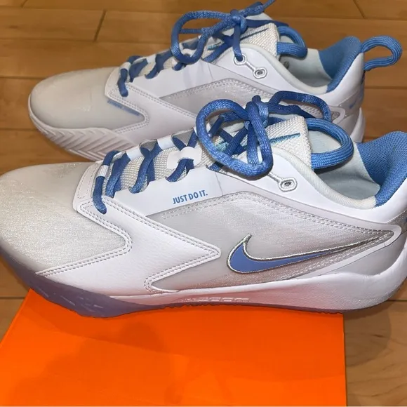 Nike Air Zoom Hyperace 3 Volleyball ShoeWomen 9.5Men 8