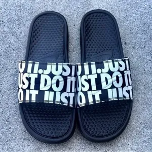 NIKE BENASSI SLIDES JUST DO IT BLACKS WHITES SWOOSH