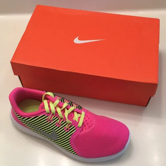 Nike Big Kids Free Run Tennis Shoes