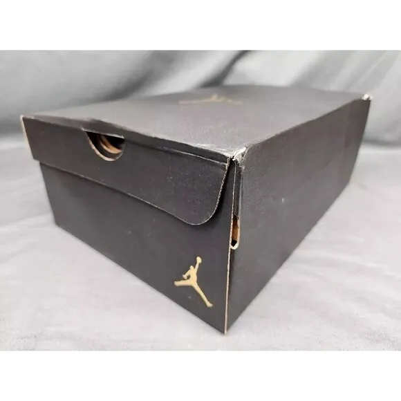 Nike Boys Air Jordan 11 CMFT Low (GS) Sneakers White Blue Size 6 NEW IN BOX!