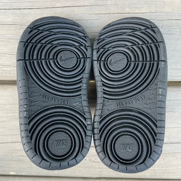 Nike Court Borough Low 2 in black Toddler Shoes size 5C