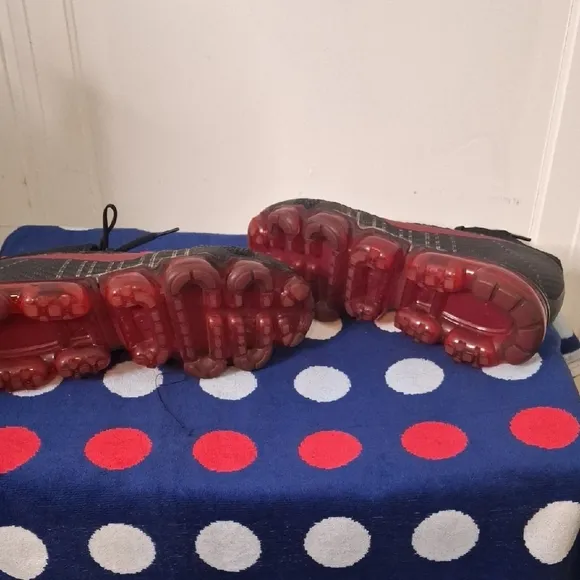 Nike Flyknit Vapormax Black and Red Athletic Shoes with Lace-Up Design