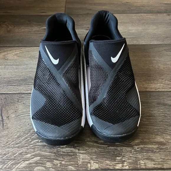 Nike Go FlyEase Slip On Shoes Unisex DR5540-002 Black White Size 10.5W/9M