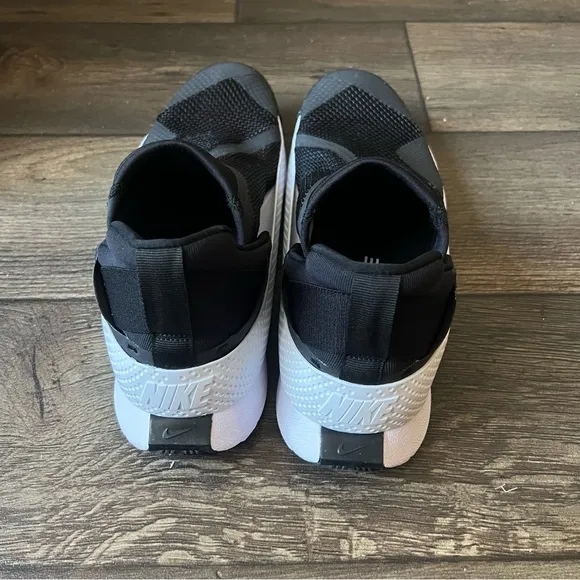 Nike Go FlyEase Slip On Shoes Unisex DR5540-002 Black White Size 10.5W/9M