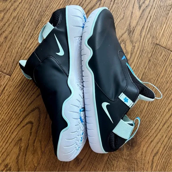 NIKE LIFESTYLE ZOOM PULSE SHOES