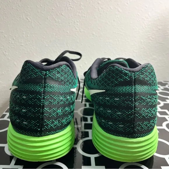 Nike Lunartempo 2 Men’s Size 14 Green and Black Sneakers with Breathable Mesh