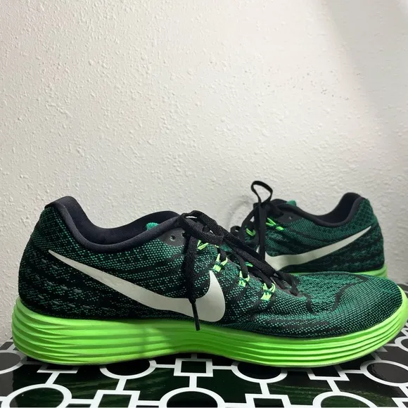 Nike Lunartempo 2 Men’s Size 14 Green and Black Sneakers with Breathable Mesh