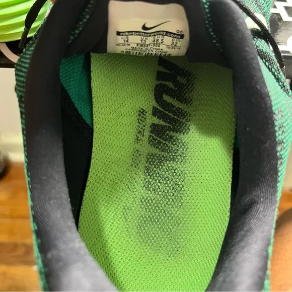 Nike Lunartempo 2 Men’s Size 14 Green and Black Sneakers with Breathable Mesh