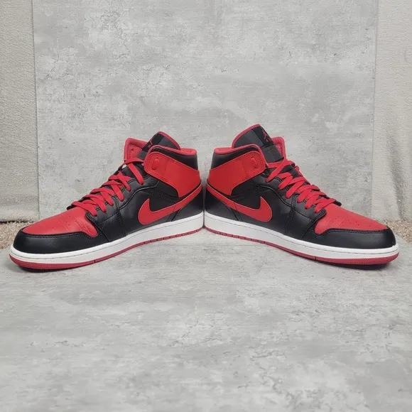 Nike‎ Mens Size 11 Air Jordan 1 Mid Bred Alternate Black Red DQ8426-060 Sneakers
