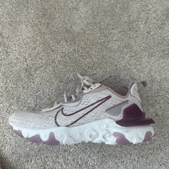 Nike React Vision Running Shoes Purple Sneakers CI7523-500 Womens Size 5.5