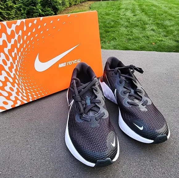 Nike Renew Run Big Kids' Running Shoes In Box | 5Y | NWT