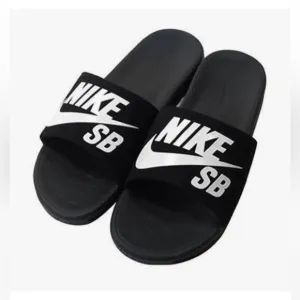 NIKE SB BENASSI SOLARSOFT SLIDESJDI BLACK WHITE SOLAR SOFT SLIDE FLIP FLOP